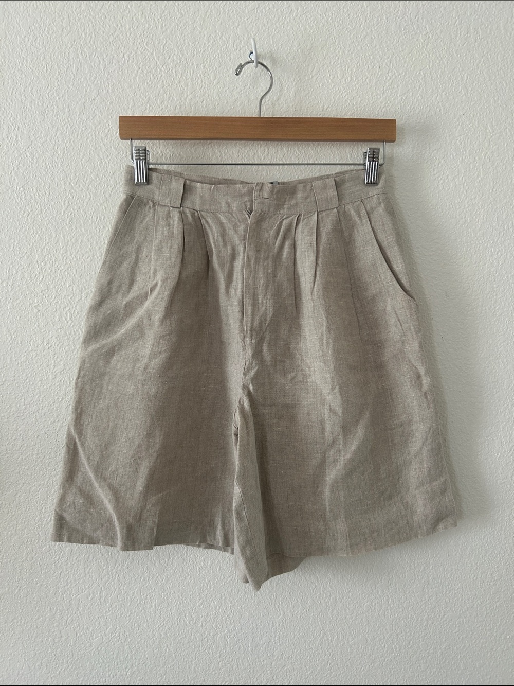 Women’s Vintage Linen Pleated Shorts - Natural Taupe